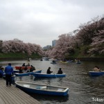 I had be able to get on a boat without waiting for. If it was sunny warm day, I had to wait for long time to get on.